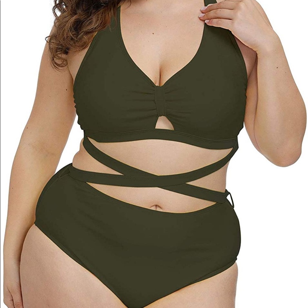 Brand New strappy bikini size 18/20